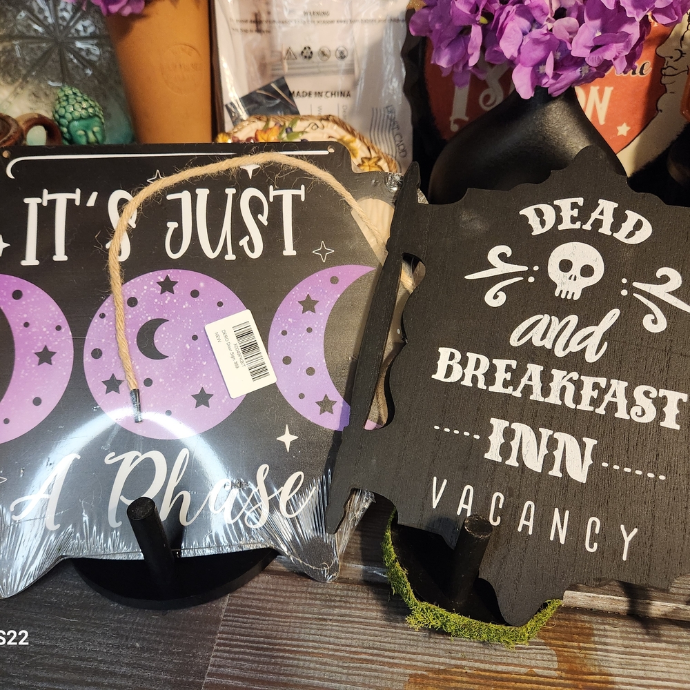 Decorative Halloween Signs Set Of 2 - Picture 1 of 5